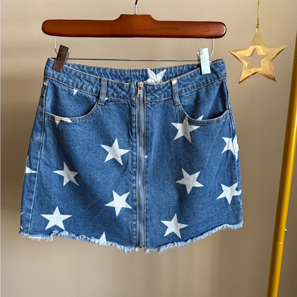 Altar’d State Star Print Denim Mini Skirt Small Zip Front Raw Hem